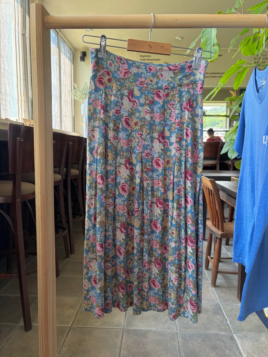 "SEZANE" floral design skirt